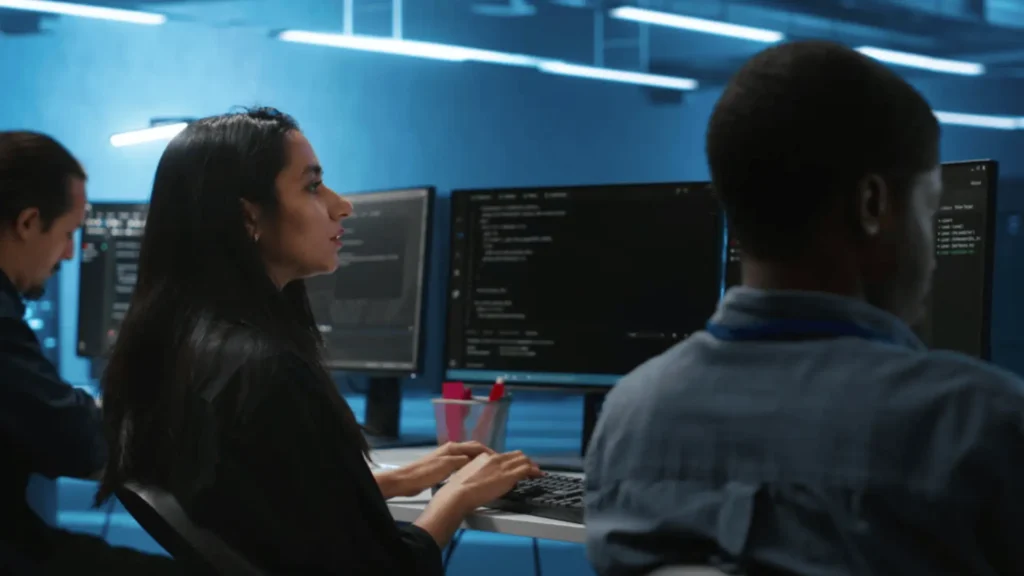 Offshore hiring trends 2025 infographic highlighting AI, hybrid teams, cybersecurity talent, and retention